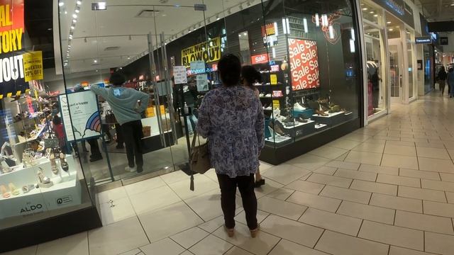 The Mills at Jersey Gardens - factory outlet mall смотреть онлайн