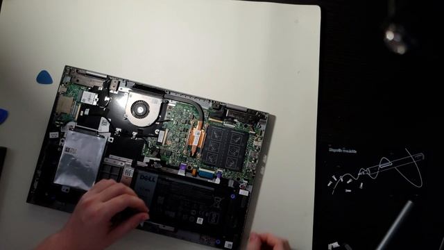 Dell Inspiron 15 5579 teardown disassembly changing power socket & thermal paste смотреть онлайн