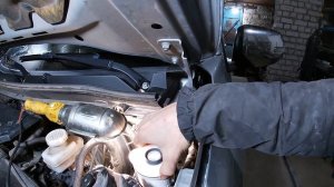 ЗАМЕНА ТОПЛИВНОГО ФИЛЬТРА Митсубиси L200