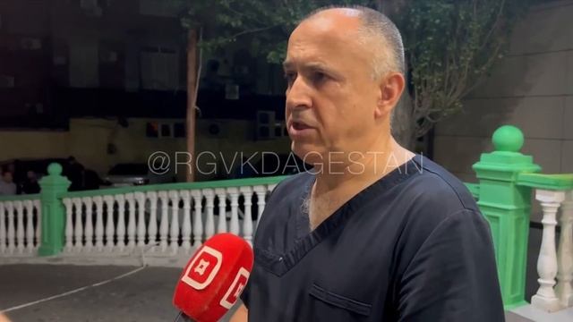 Пострадавшие от взрыва в Махачкале продолжают поступать в больницы. Более 30 человек привезли в РКБ смотреть онлайн
