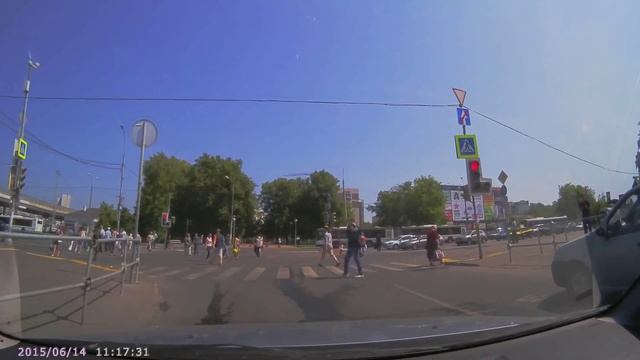 "Клоун" едет под кирпич смотреть онлайн