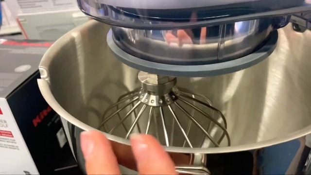 НОВЫЙ IPHONE 12 УЖЕ В ПРОДАЖЕ В ГЕРМАНИИ! ОБЗОР МАГАЗИНА ТЕХНИКИ SATURN #iphone12 #нашивгермании смотреть онлайн