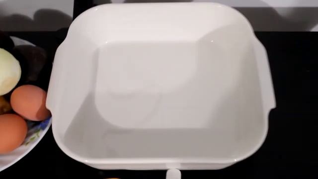 #73. САЛАТ С РЫБНЫМИ КОНСЕРВАМИ И ЧЕРНОСЛИВОМ. смотреть онлайн