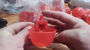 Чашечные поилки для перепелов Деревенская жизнь