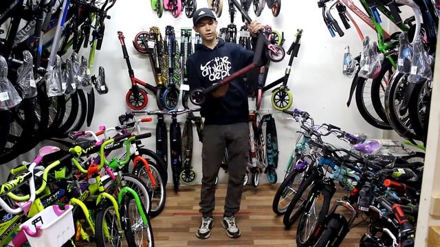 Трюковой самокат от компании Chilli смотреть онлайн