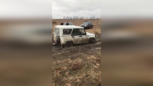 Off road - Ауди, Гелентваген, Тайота Прадо, Лендровер, Уаз, Нива смотреть онлайн