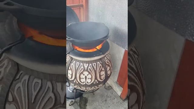 Обжиг нового чугунного казана 12 литров. смотреть онлайн