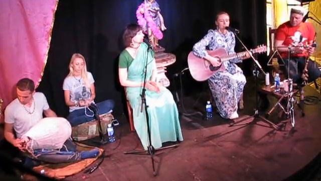 Achintya Shakty Lalita & к?M - Sarasvati, Mahalakshmi, Durga Devi смотреть онлайн