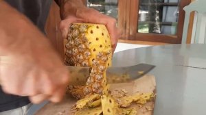 Как правильно есть ананас.