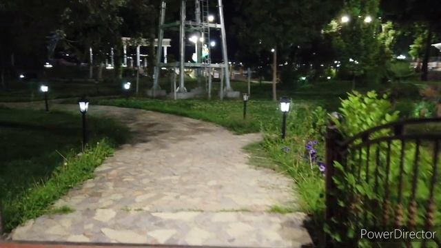 Ночной Парк Камол Худжанди. Боғи Камоли Хуҷандӣ. Kamoli Khujandi park, night смотреть онлайн