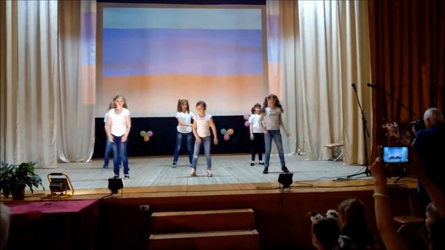 Танцевальная группа Ассорти Танец Россия 3 06 2018 смотреть онлайн