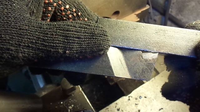 как отрезать на токарном станке