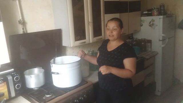 Заквашиваю молоко, готовлю рассол для сыра смотреть онлайн