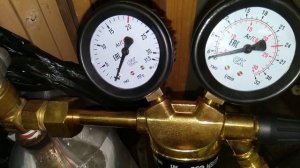 Как подсоединить полуавтомат к баллону с газом, настройка!