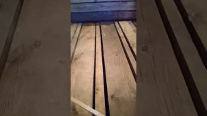 Как сделать деревянный настил или решëтку на пол в мойке бани очень просто и бесплатно.