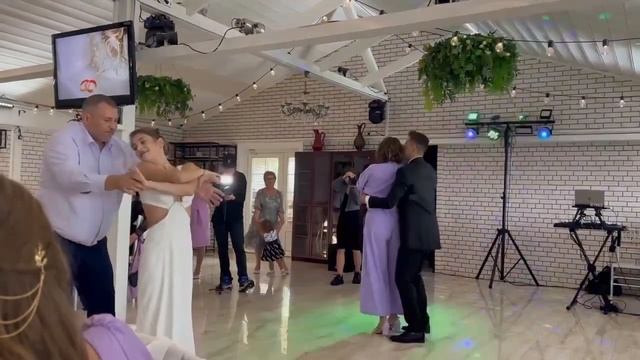 Алёна Косторная танец с родителями #figureskating смотреть онлайн