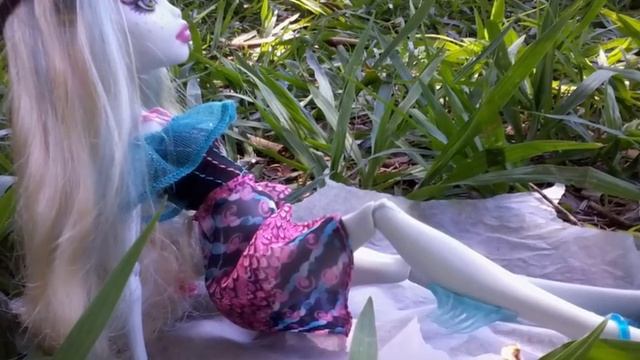 Monster High-Lagoona Blue My Heart Paramore смотреть онлайн
