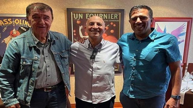 BONAFONT-CHINO MORALES FELIZ ¿VITO MUÑOZ PRESIDENTE DE BARCELONA SC?¿CESAR FARIAS DT IDEAL PARA BSC смотреть онлайн