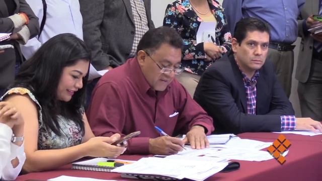 Diputados no encuentran forma legal para aplazar designación del Fiscal смотреть онлайн