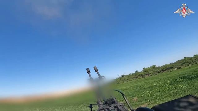 В районе Часов Яра подразделения десантников прикрывают расчеты 23-мм зенитных установок ЗУ-23-2 🔎 смотреть онлайн