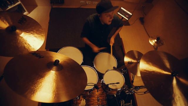 Pearl - Moritz Müller - "Wanderer" by The Intersphere (Drum Playthrough) смотреть онлайн