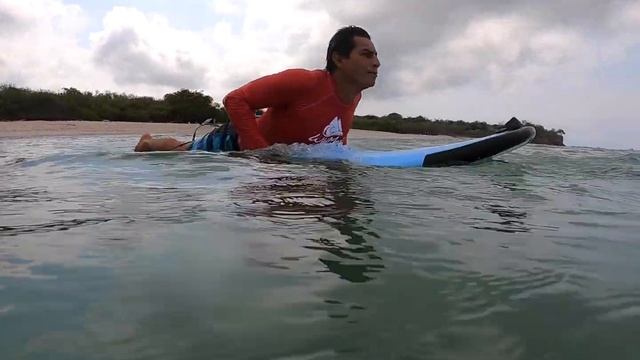 ⫸ How to turtle roll on a surfboard | Wildmex Beginners Surf Camp 2022 смотреть онлайн