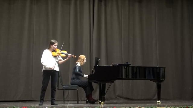 Aleksandra Voskresenskaia 18 "A" Concerto №5 Vieuxtemps смотреть онлайн