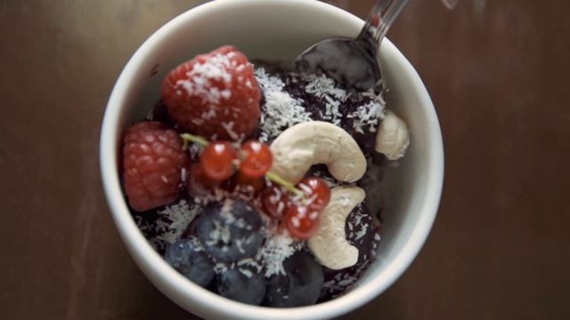 The Rainforest Co. & Pamela Reif Açai Workshop at Soho House Berlin смотреть онлайн