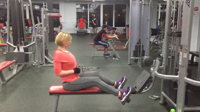 Упражнения для красивой осанки / Упражнения для укрепления мышц спины смотреть онлайн