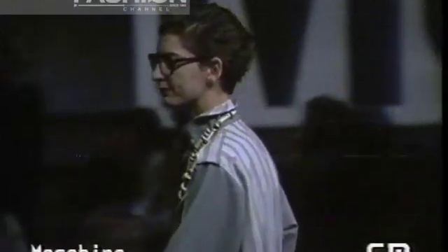 "Moschino" Autumn Winter 1984 1985 Milan Pret a Porter Woman by Canale Moda смотреть онлайн