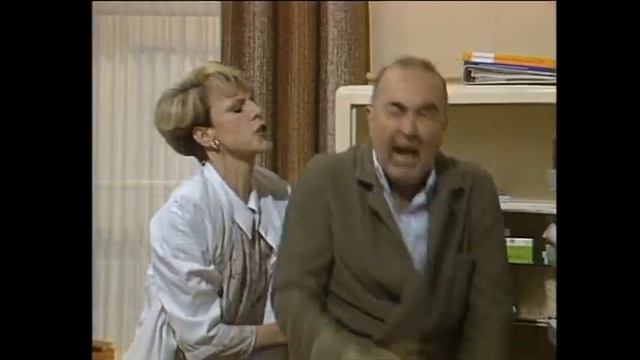 Lindenstraße - Dr. Dressler randaliert - Folge 124 (Der erste Schritt) смотреть онлайн