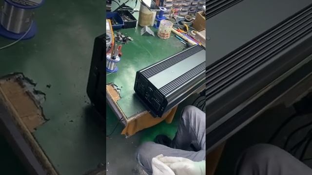 2000W Home Power Inverter With UPS Battery Charger