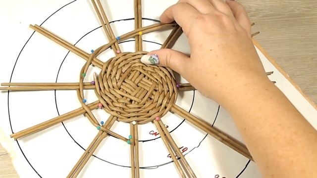 ПЛЕЙСМАТ из бумажной лозы. Сервировочная салфетка. ПОДСТАВКА для тарелки смотреть онлайн