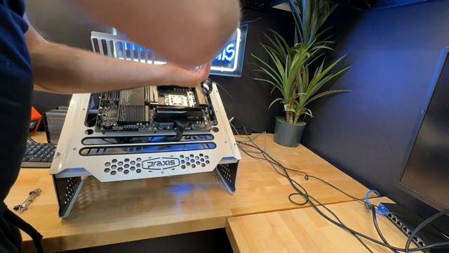 Ryzen 9 7950x3d Mining Build For INSANE Hashrates + Efficiency! CPU Mining S1.E1