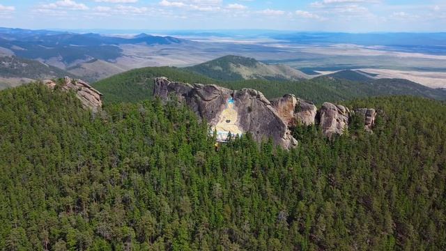 Будда Шакьямуни. Самое большого изображения Будды в России.