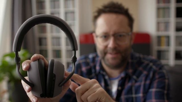 Escape the 'world of crazy' with the Bluesound Powernode 2i смотреть онлайн