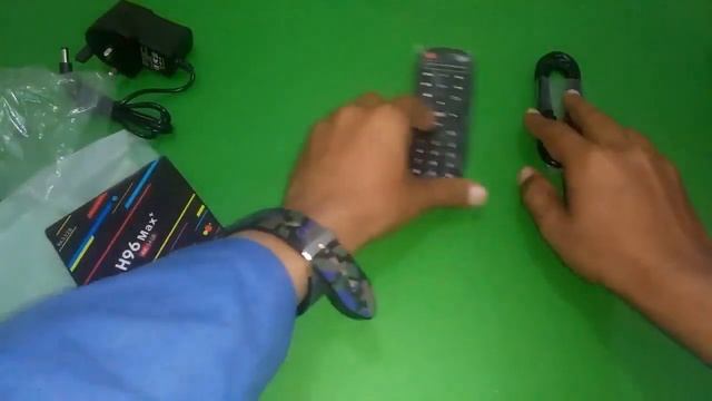H96 Max plus ultra 4k tv box android device | play all wolrd channels | Niaz Malik смотреть онлайн