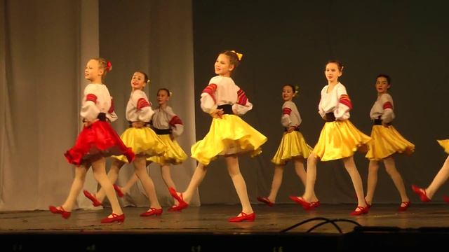 РУССКИЙ ТАНЕЦ. ИСП."САМОЦВЕТЫ", ЙОШКАР-ОЛА. смотреть онлайн