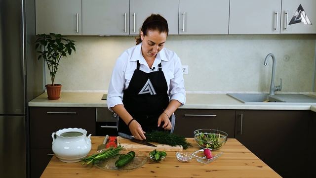 Готовим армянскую окрошку  - Мацнабрдож | Кулинарная программа 