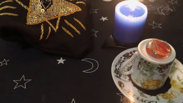 Гадание на кофейной гуще по-турецки \ Turkish Coffee Cup Reading \ Пояснения на ТАРО и Оракуле смотреть онлайн