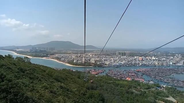 Поездка на фуникулёре на остров обезьян, о. Хайнань. смотреть онлайн