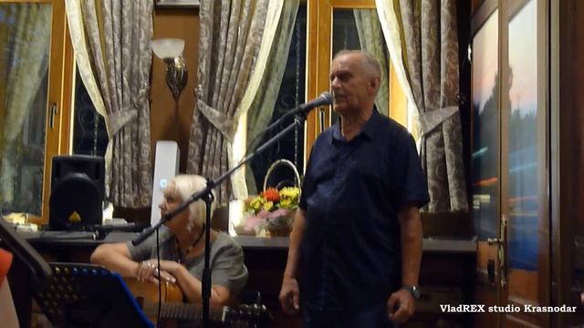 Владимир Киселев читает авторские стихи смотреть онлайн