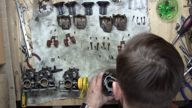 Таймлапс чистки карбюраторов Kawasaki ZZR 400 смотреть онлайн