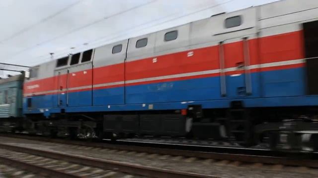 Тепловоз ТЭ33А-0198 с поездом №039Т Челябинск — Астана смотреть онлайн