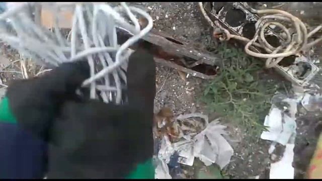 НАШЕЛ НОУТБУК???? МЕТАЛЛИСТ НА МУСОРКЕ [ЦВЕТМЕТ, ЧЕРМЕТ! ] смотреть онлайн