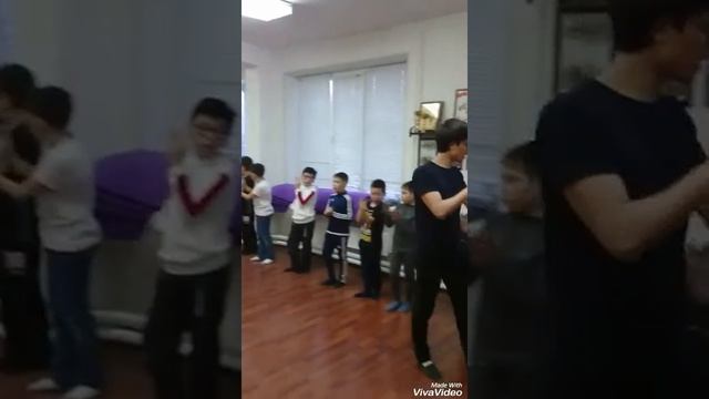 Впервые в Сургуте, Обучение лезгинке для девочек смотреть онлайн
