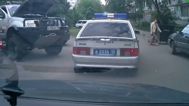 Чувак на четырке / На колёсах смотреть онлайн