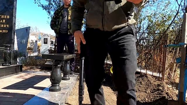 Поиск точного местоположения гроба под землёй. смотреть онлайн