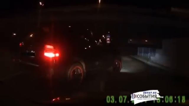 В Казани водителя атакуют мужчины на Porsche Cayenne смотреть онлайн