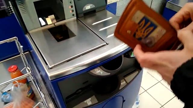 Как скупиться на кассе самообслуживания в ТESCO смотреть онлайн
